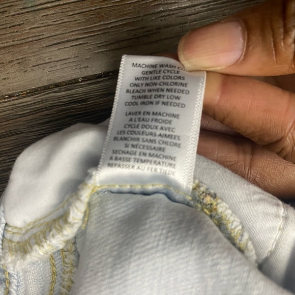 Tinseltown Butterfly Embroidered Distressed Jean Shorts Denim Cutoffs size 24W - Picture 8 of 9